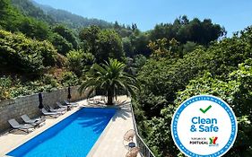 Chalet Villas Geres